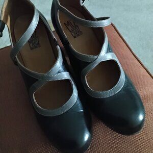 Miz mooz shoes black and gray size 41 (10)